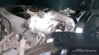 Замена тросов ручного тормоза Peugeot 407.