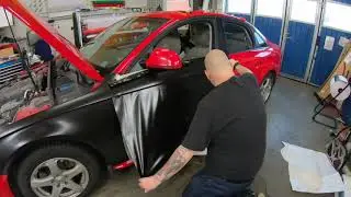 How to door on an Audi A4 from 2008 in Avery Dennison Satin Black