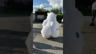 Что он Творит???