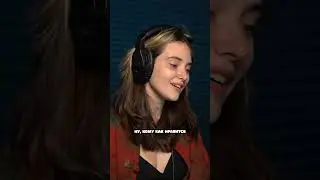 Он главный герой что ли?