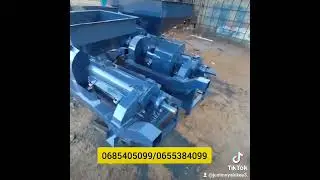 MASHINE ZA KUSAGA NA KUKOBOA SIZE ZOTE TUNATENGENEZA  PIGA SIMU 0685405099/0655384099 MABIBO DAR TZ