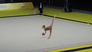 Виктория Богданова мяч