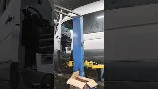 Mercedes Sprinter w906 4x4 конец по низу , все мех работы и траблы с раздаткой законченны .