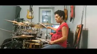 Hit like a girl 2023 Evana Madeira/ Dirty loops 