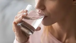 ВРЕДНО ЛИ ПИТЬ ВОДУ во время еды?