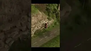 Трактор со скалы
