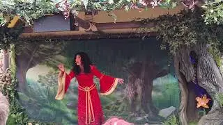 Disneyland Paris - Rencontre avec Mère  Gothel - #disney #disneylandparis #disneyfans #disneyfan