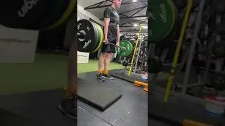 14 year old attempts 150kg deadlift #fitness#gym#short#deadlift#shorts#bodybuilding#teen