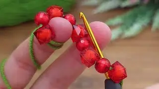 I made a beautiful crocheted keychain with red crystal beads, let's watch #crochet #knitting