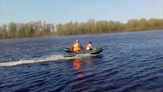 Аква 3200 с мотором Toyama 5лс.