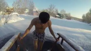 Как правильно нырять в прорубь!