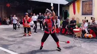 Chinese Culture | Tujia Knife Juggling
