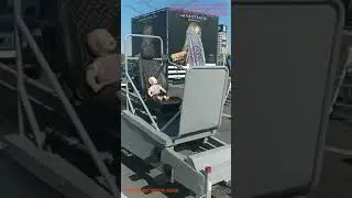 Pentingnya bayi memakai car seat di mobil