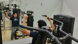 Press de hombro en maquina abierto-JG Trainer