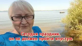 14 июля 2024г.  Озеро,  дача, праздничный ужин.