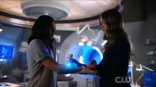 Cisco takes the Cure | Caitlin gives Cisco cure | The Flash 5x22 ending “Legacy” Cisco last scene