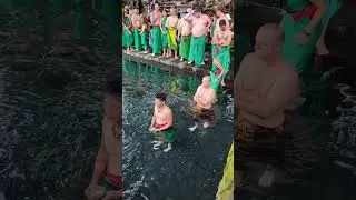 Бали святые источники Pura Tirta Empul