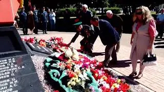 22 июня 2022 г в Тихвине траурные мероприятия. Памятник-могила 