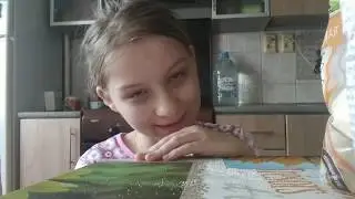 ГОТОВЛЮ СЫРНИКИ И ОТВЕЧАЮ НА ВОПРОСЫ