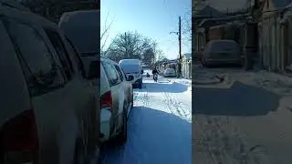 На санках за мотоциклом!