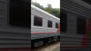 Поезд между тоннелями в Новом Афоне
