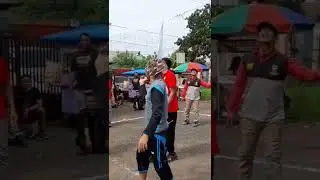 Voli mini dismash akhirnya beradu badan 