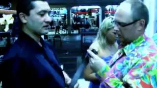 Прикол в Турции.Я снимал как продавец демонстрирует свой товар,как вдруг....)))