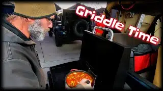 Episode 437 - Bubba's Chilli recipe on the Blackstone Griddle | Griddle Time