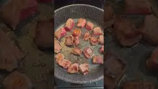 Easy Keto Dinner (BUTTER GARLIC STEAK BITES)