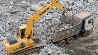 Komatsu PC210-10 25Tonn Tipper Loading #excavator #komatsupc210