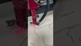 Лазерная резка фанеры- изготовили карту Крыма.