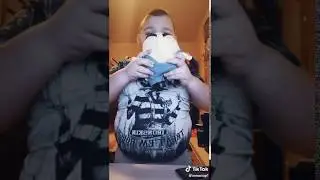 Целуюсь с миньоном