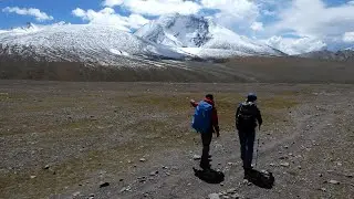 Dzo Jongo and Kang Yatze from the Konmaru La