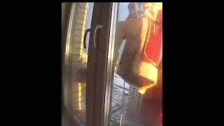 Мороз лезет в окно