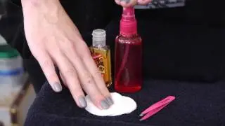 Tweezing Hair on the Chin Is Causing Scars : Beauty & Makeup Secrets