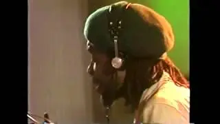 Peter Tosh with  Chris Hinze - Puss and Dog with  Rare Footage