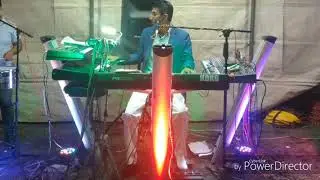 el travieso edher y sus teclados