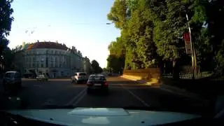 Рагуль с шашечками на красный свет.