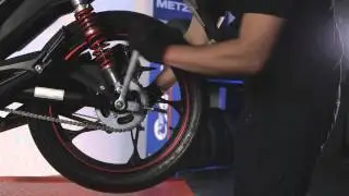 Cómo tensionar la cadena de tu moto