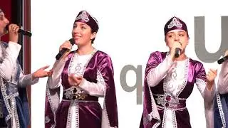 Выступление армавирского вокально-танцевального народного ансамбля «Комитас»