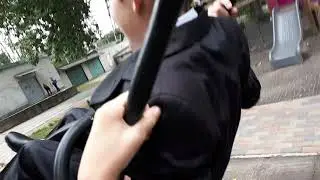 Юра на качелях 2