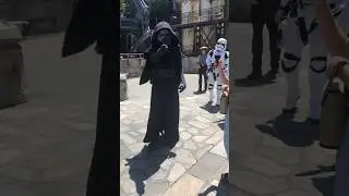 I meet Kylo Ren at Disneyland 😟