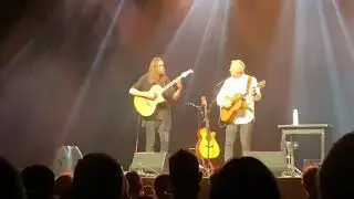 Tommy Emmanuel & Mike Dawes - Fields Of Gold (Live in Antwerp 21/02/2022)