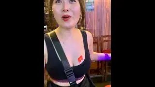 Crazy bar girls - Hanoi Walking Street Friday night - Vietnamese street food