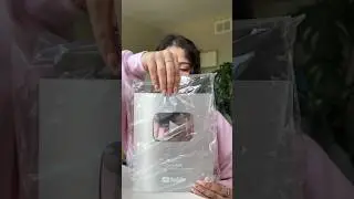 UNBOXING THE NEW 100K PLAQUE FROM YOUTUBE✨🥹 thank you✨ #youtubeshorts #shorts