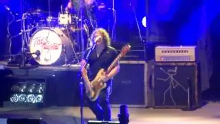 Ted Nugent - "Cat Scratch Fever / Stranglehold"