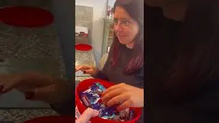 ‼️Beware the Christmas Food Pushers‼️ 