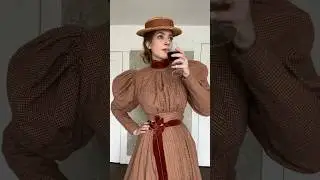 Do Victorian clothes have pockets?