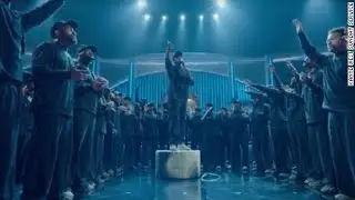 KANYE WEST SHOWING THEM HOW ITS DONE