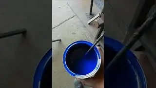 Сварили ворота и снова покраска, стыки красим кисточкой и потом велюровым валиком